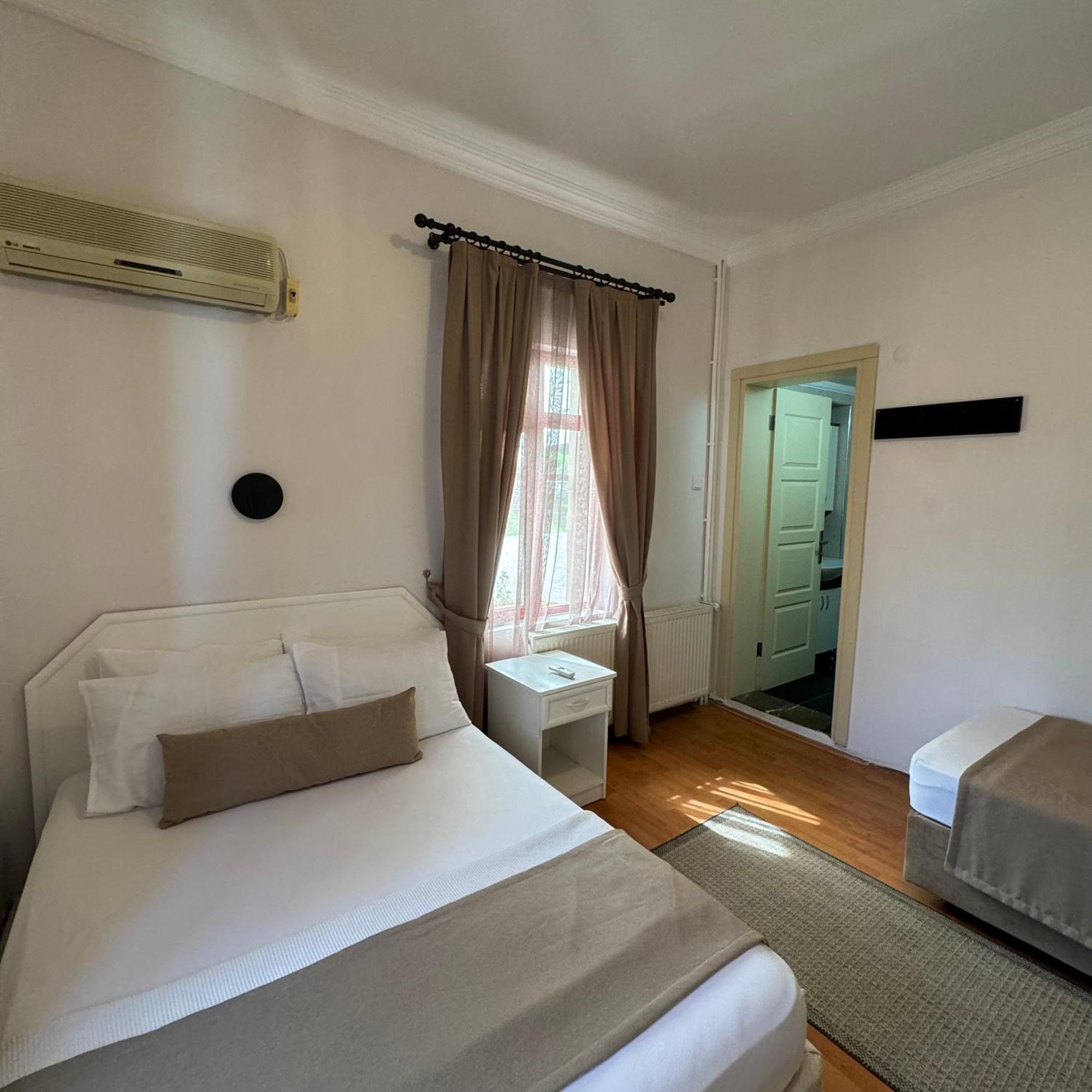 Soezer Otel Ayvalı Exterior foto