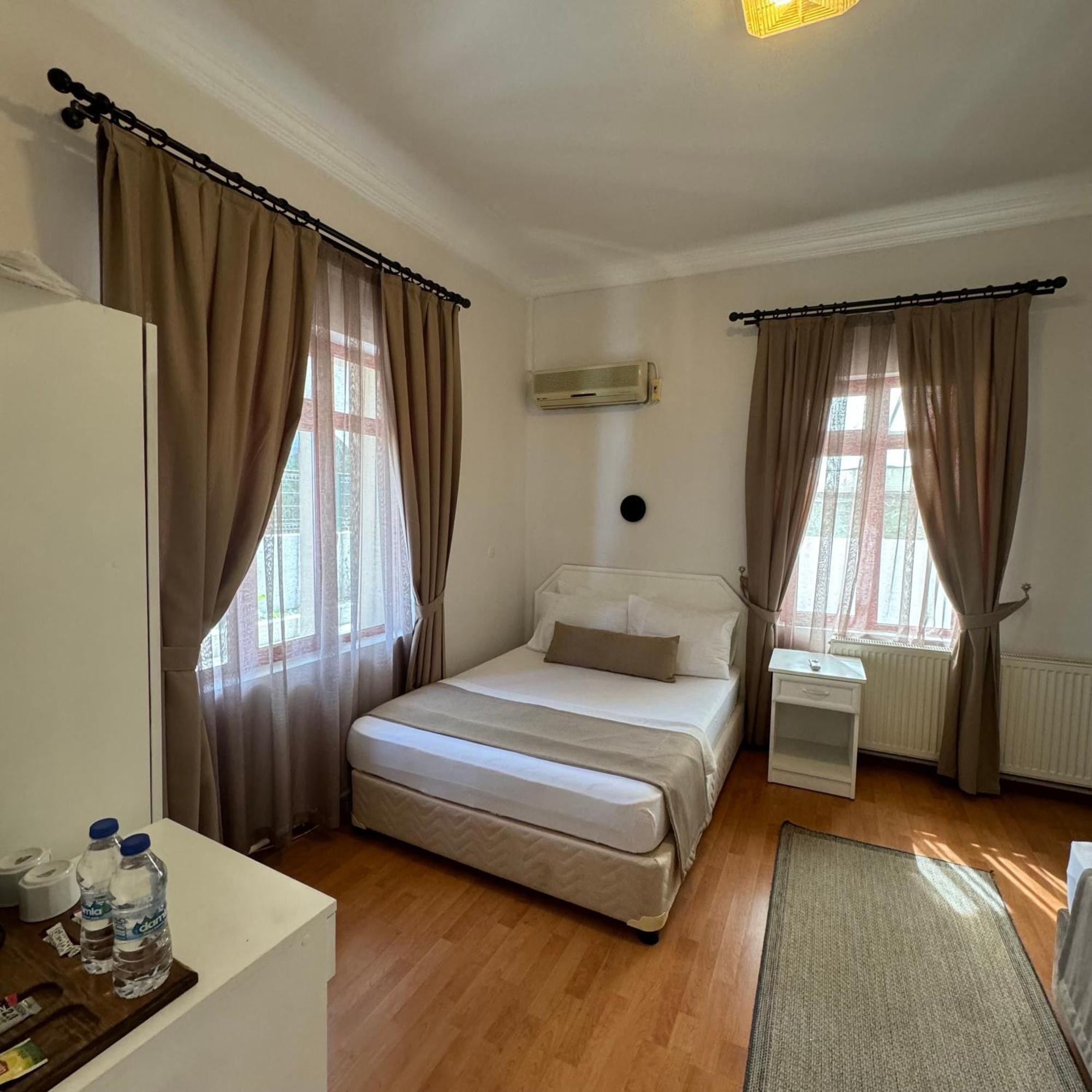 Soezer Otel Ayvalı Exterior foto